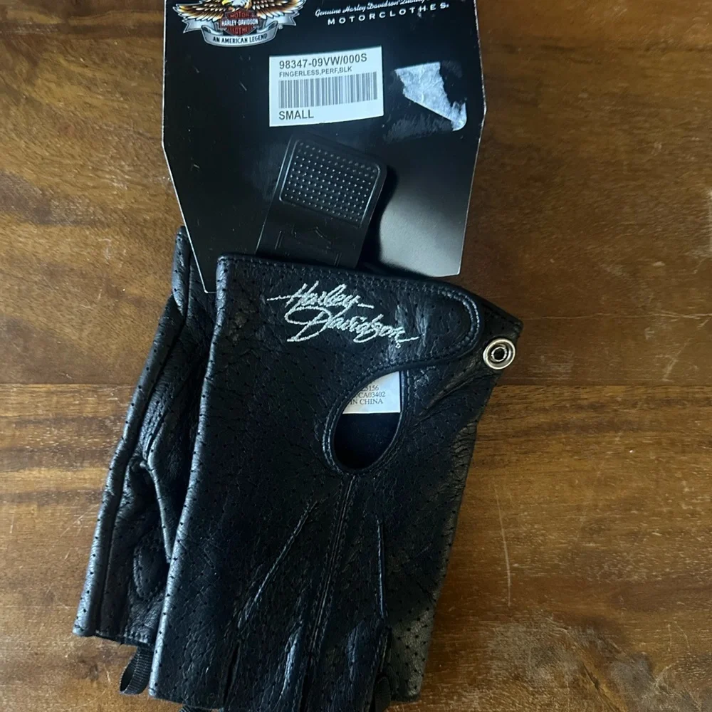 Harley-Davidson Black Perforated Leather‎ fingerless Riding Gloves size small